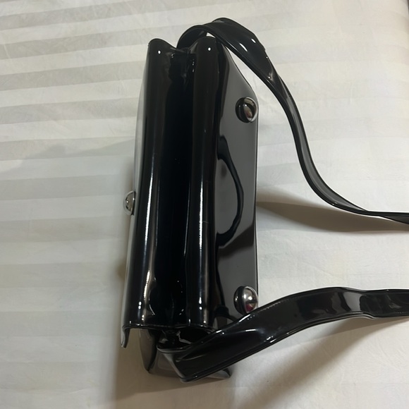 Vintage CROWN LEWIS black patent leather bag with silver accents bow and strap - Picture 11 of 13